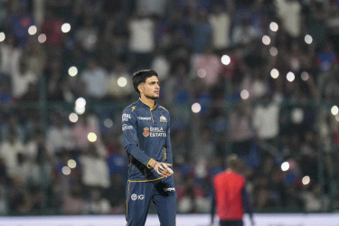 স্লো ওভার রেটের কারণে শুভমান গিলকে জরিমানা