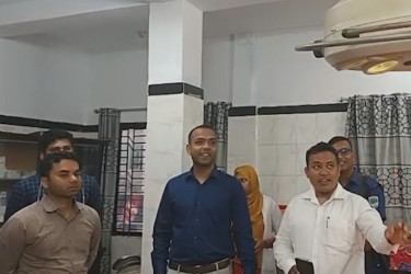 অভয়নগরে অবৈধ ক্লিনিক ও ডায়াগনস্টিক সেন্টারে অভিযান, সিলগালা-জরিমানা