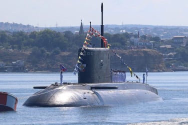 রুশ সাবমেরিন ঠেকাতে যুদ্ধজাহাজ মোতায়েন যুক্তরাজ্য-নরওয়ের