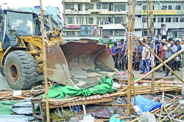 হকার উচ্ছেদের পাশাপাশি পুনর্বাসন করার পরামর্শ