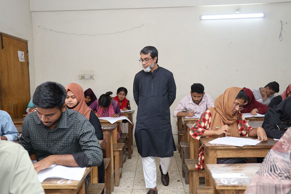 ইউএফটিবি কেন্দ্রে সুষ্ঠু পরিবেশে জিএসটি এ ইউনিটের ভর্তি পরীক্ষা