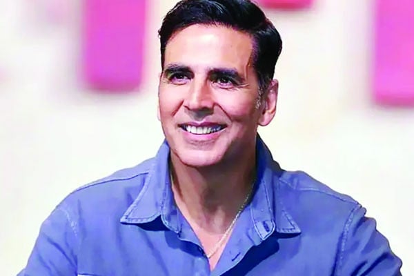 নবম শ্রেণি পর্যন্ত তিনবার ফেল অক্ষয়