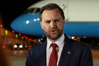 পাকিস্তানে আলোচনায় অংশ নেওয়ার আগে ইরানকে হুঁশিয়ারি দিলেন মার্কিন ভাইস প্রেসিডেন্ট