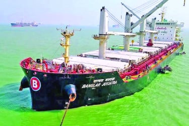 উৎকণ্ঠায় শান্তি আলোচনা