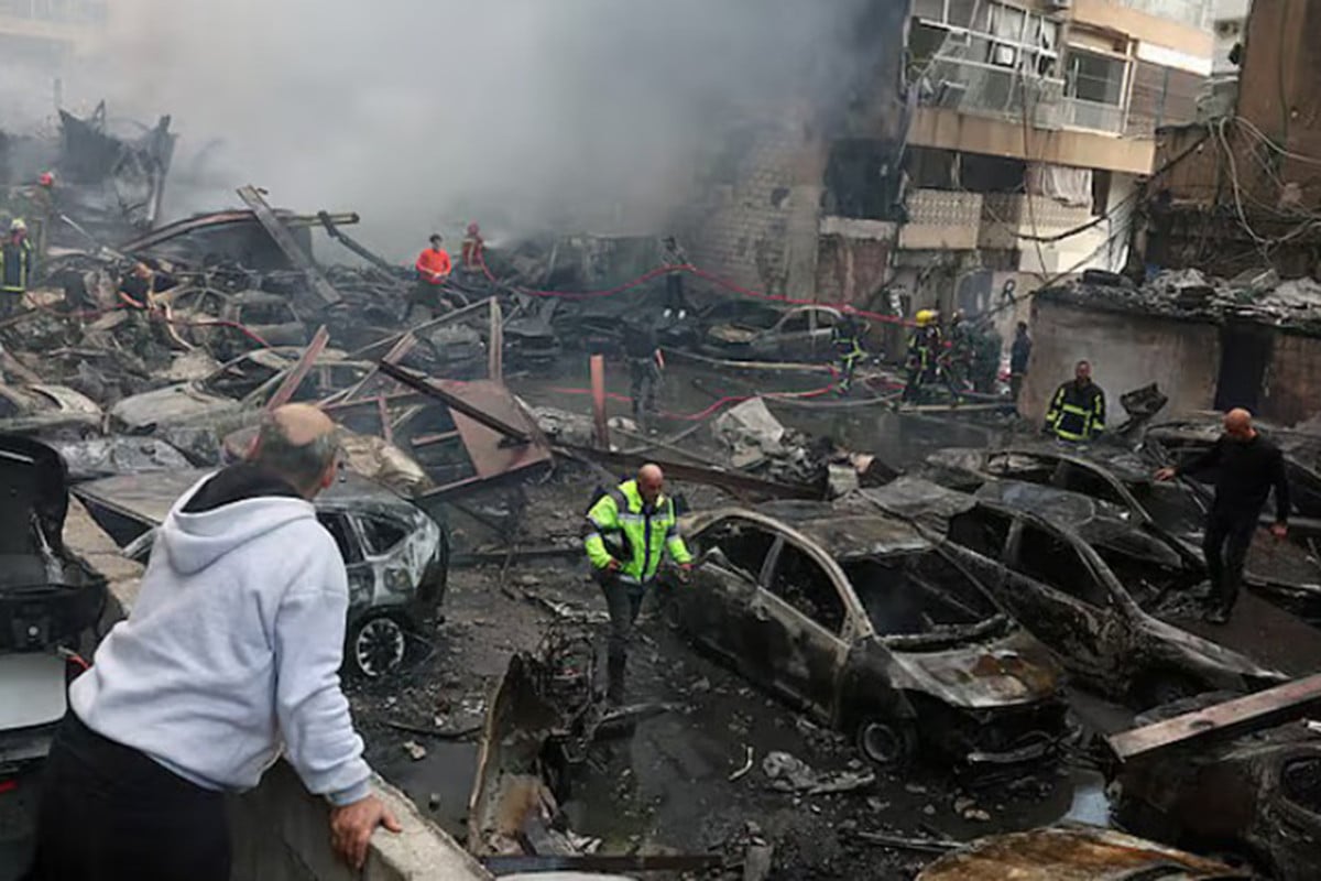 দক্ষিণ লেবাননে ইসরায়েলের বিমান হামলায় নিহত ৩