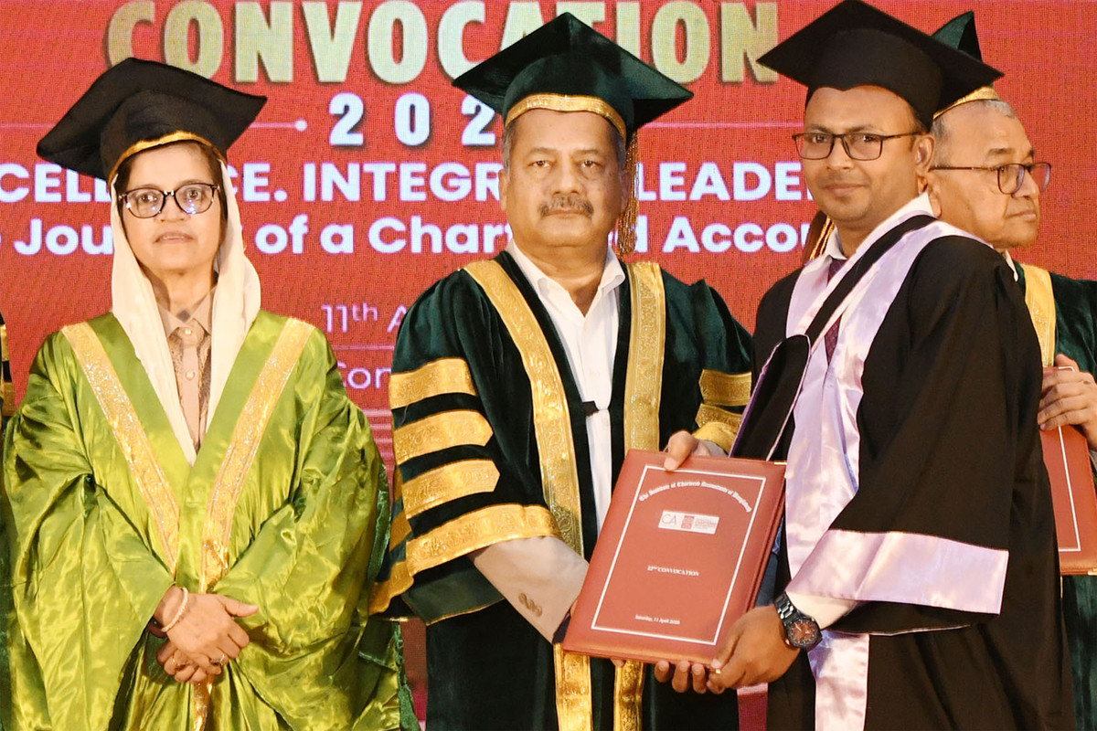 শুধু হিসাবরক্ষক নয়, ‘কৌশলগত উপদেষ্টা’ হয়ে উঠুন: আইসিএবির সমাবর্তনে তথ্যমন্ত্রী