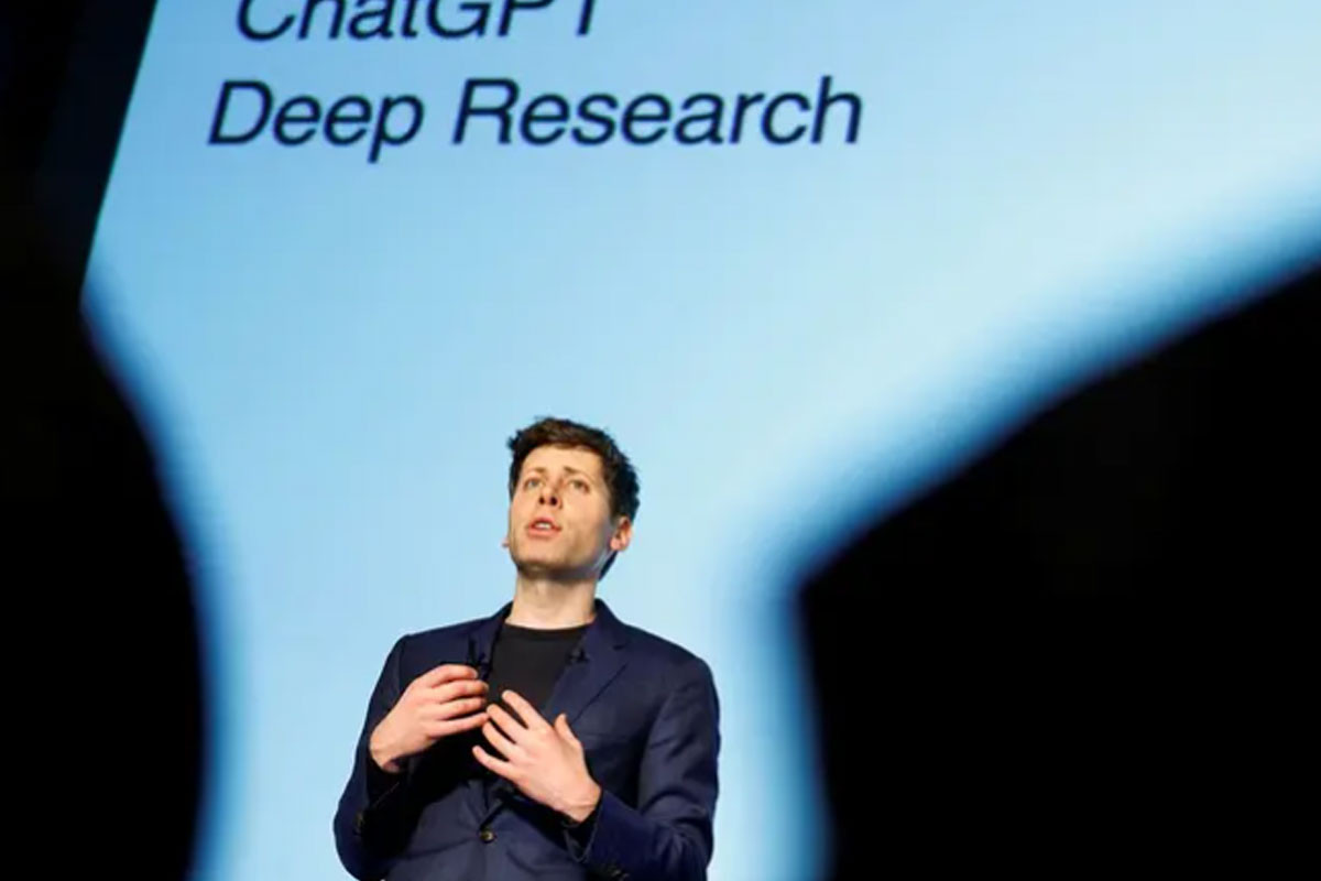 স্যাম অল্টম্যানের বাসভবনে ককটেল নিক্ষেপ