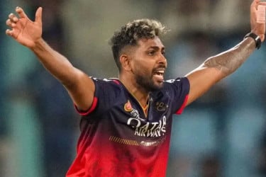 বোর্ডের কাছে ক্ষমা চাইলেন থুশারা