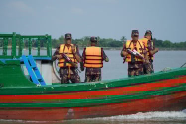 দেশের দক্ষিণ-পশ্চিম সীমান্তে চোরাচালান রোধে বিজিবির তৎপরতা জোরদার