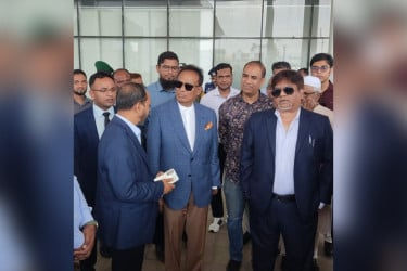 ‘মানুষের দোরগোড়ায় ইন্টারনেট সেবা পৌঁছে দিতে সরকার প্রতিশ্রুতিবদ্ধ’