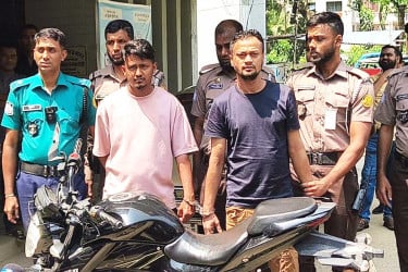 মোটরসাইকেল চোরচক্রের ‘প্রতিষ্ঠাতা সভাপতি’ গ্রেফতার!