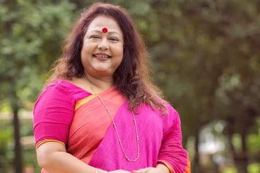 সংরক্ষিত নারী আসনে মনোনয়নপত্র সংগ্রহ করলেন সংগীতশিল্পী দিলরুবা খান