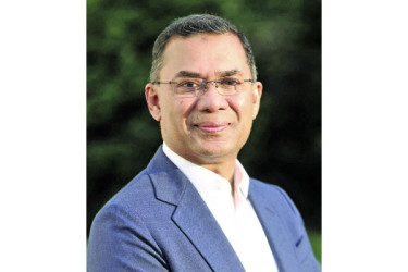 সপরিবার নাটক দেখলেন প্রধানমন্ত্রী তারেক রহমান