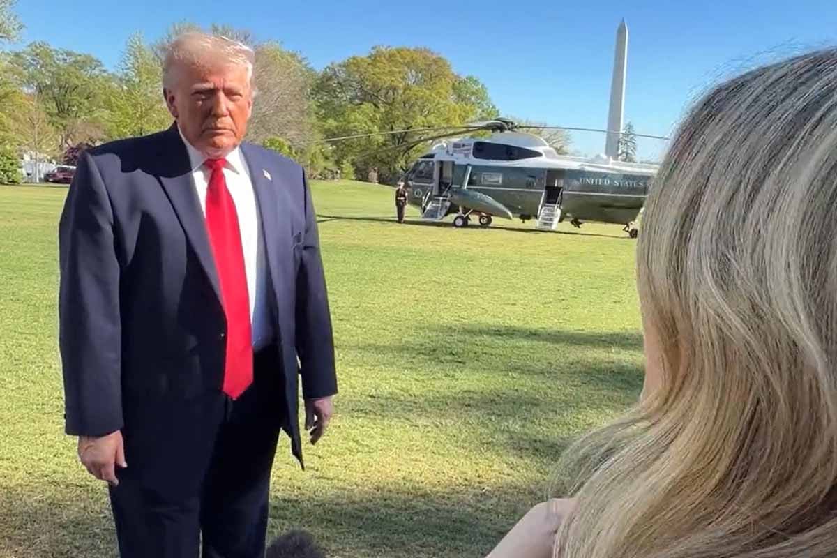 ইরানকে অস্ত্র দিলে চীনের জন্য ‘বড় সমস্যা’ তৈরি হবে, ট্রাম্পের হুঁশিয়ারি