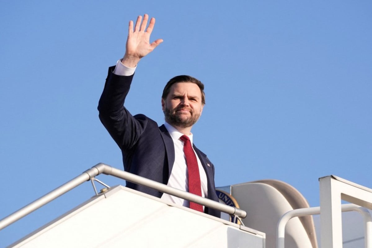 ইরানের সঙ্গে চুক্তি ছাড়াই পাকিস্তান ছাড়লেন ভ্যান্স