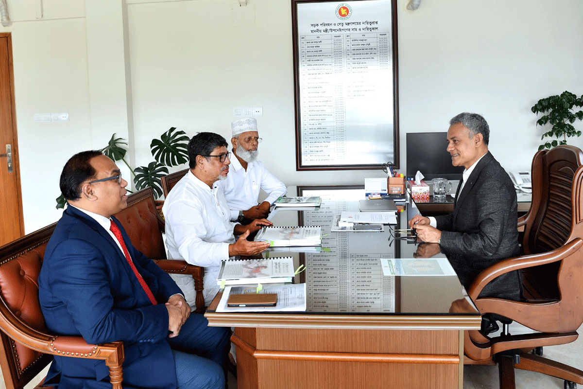 দুর্ঘটনা রোধে সরকার বহুমাত্রিক উদ্যোগ গ্রহণ করেছে: সেতুমন্ত্রী