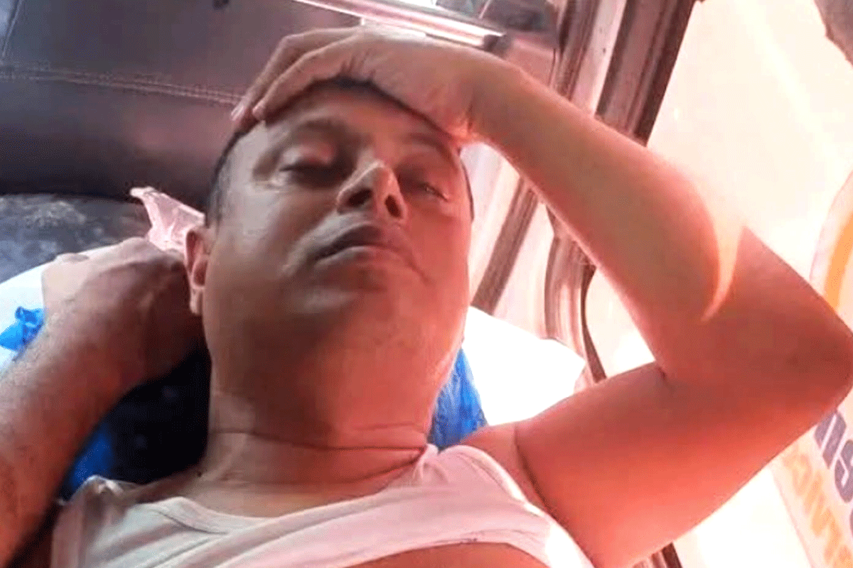 কলাপাড়ায় সড়ক দুর্ঘটনায় উপজেলা স্বাস্থ্য কর্মকর্তা গুরুতর আহত