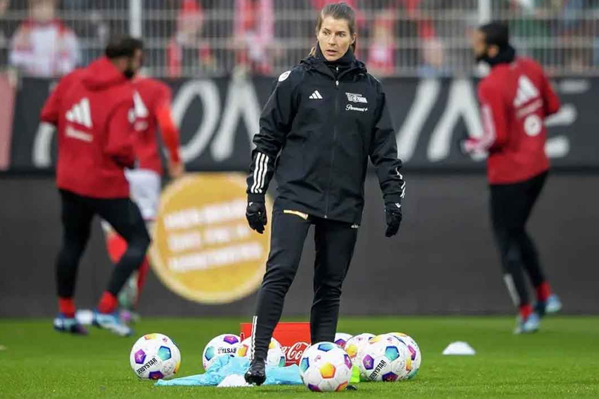 ইউরোপের শীর্ষে লিগে পুরুষ দলে প্রথম নারী প্রধান কোচ