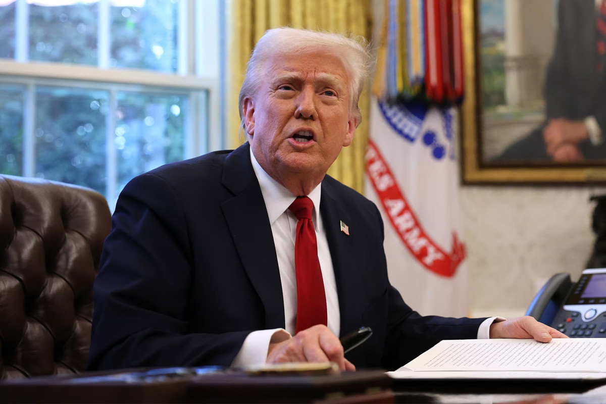 ইরানকে টোল দিয়ে হরমুজ পার করা জাহাজও আটকে দেব, যে সতর্কবার্তা দিলেন ট্রাম্প