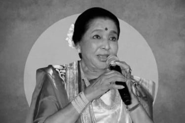 ভারতের কিংবদন্তি সংগীত শিল্পী আশা ভোঁসলে আর নেই