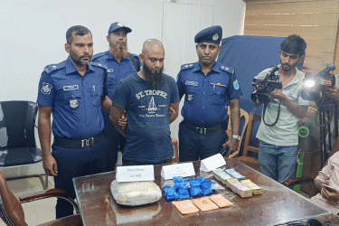 কাশিয়ানীতে ৩০ লাখ টাকার মাদকসহ কারবারি গ্রেফতার