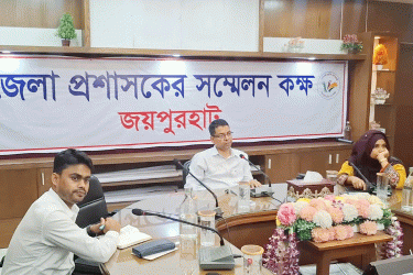 জয়পুরহাটে অ্যাপের মাধ্যমে তেল সরবরাহ কার্যক্রম শুরু