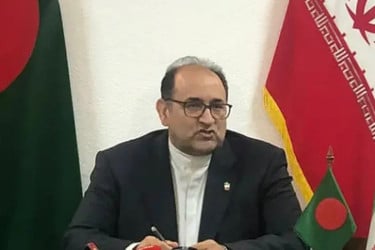 আটকে পড়া বাংলাদেশি জাহাজ শিগগিরই হরমুজ প্রণালি পার হতে পারবে : ইরানি রাষ্ট্রদূত