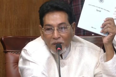 জাতীয় সংসদে এক অধিবেশনে এত বেশি বিল পাসের নজির নেই : চিফ হুইপ