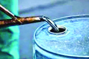ফার্নেস তেলের দাম লিটারে বাড়ল ২৪ টাকা ৫৯ পয়সা