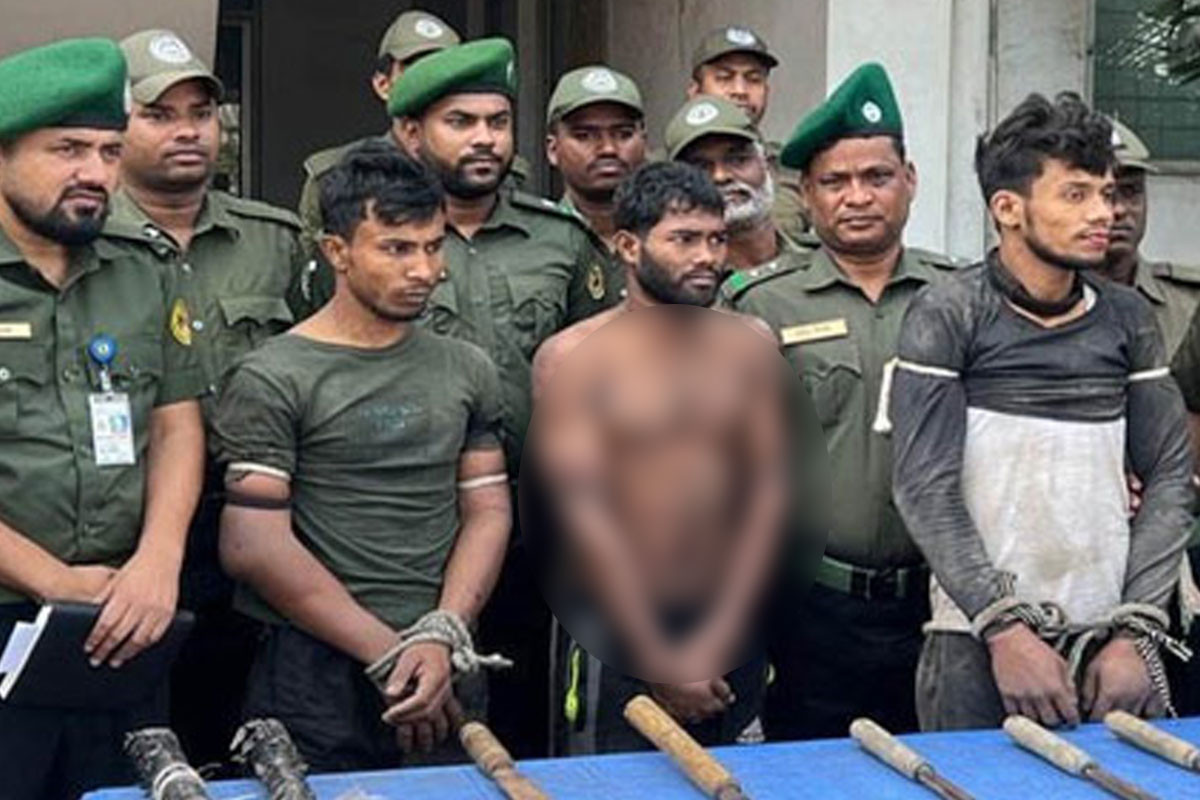 চট্টগ্রামে কারখানায় ডাকাতির চেষ্টা, তিনজন গ্রেপ্তার