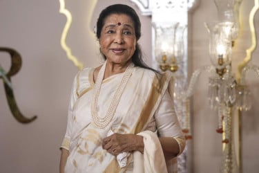 আজ মুম্বাইয়ে রাষ্ট্রীয় মর্যাদায় বিদায় নেবেন আশা ভোঁসলে