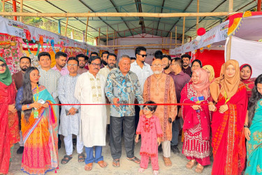সিসিএন বিশ্ববিদ্যালয়ে বর্ণিল বর্ষবরণ ও বৈশাখী মেলা অনুষ্ঠিত