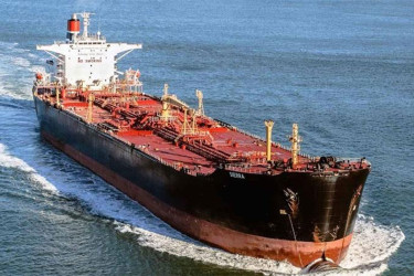 চট্টগ্রাম বন্দরে আসছে আরও দু’টি তেলবাহী জাহাজ