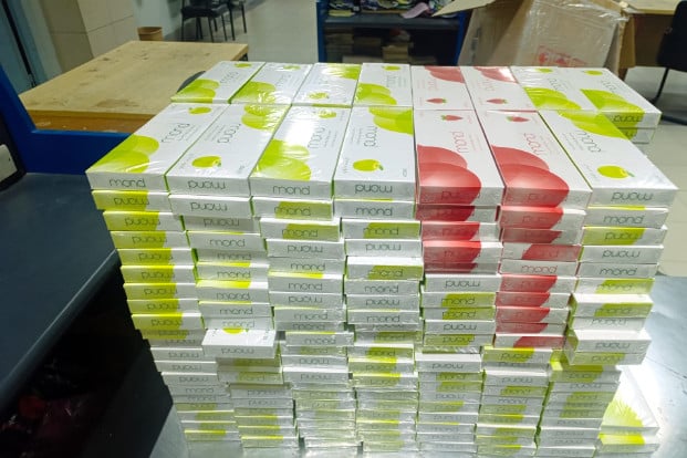 শাহ আমানতে দুবাইফেরত যাত্রীর ব্যাগেজে মিললো ১২ লাখ টাকার সিগারেট