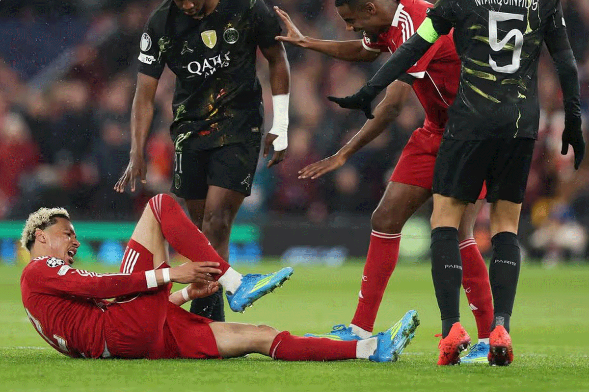 বিশ্বকাপ শেষ ফরাসি স্ট্রাইকারের