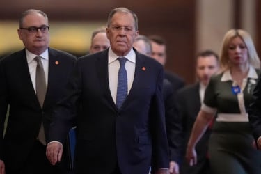 ইরানের সমৃদ্ধ ইউরেনিয়াম গ্রহণে রাশিয়ার নতুন প্রস্তাব