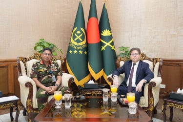 সেনাপ্রধানের সঙ্গে তুরস্কের রাষ্ট্রদূতের সাক্ষাৎ