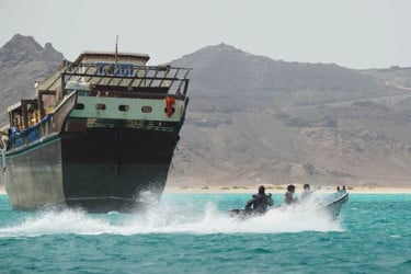 এবার তিন সমুদ্রপথ অবরোধের হুমকি ইরানের, বিপাকে আমেরিকা