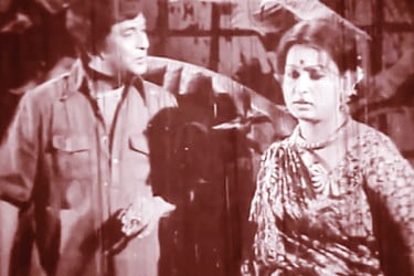 যেভাবে ছুটির ঘণ্টায় রাজ্জাক-শাবানা