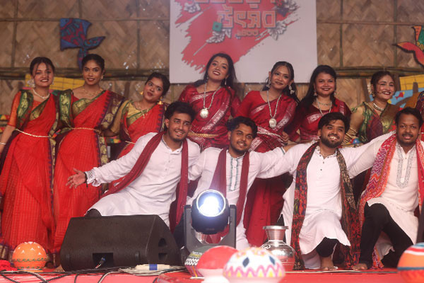 বর্ণাঢ্য আয়োজনে ইউনাইটেড বিশ্ববিদ্যালয়ে বর্ষবরণ