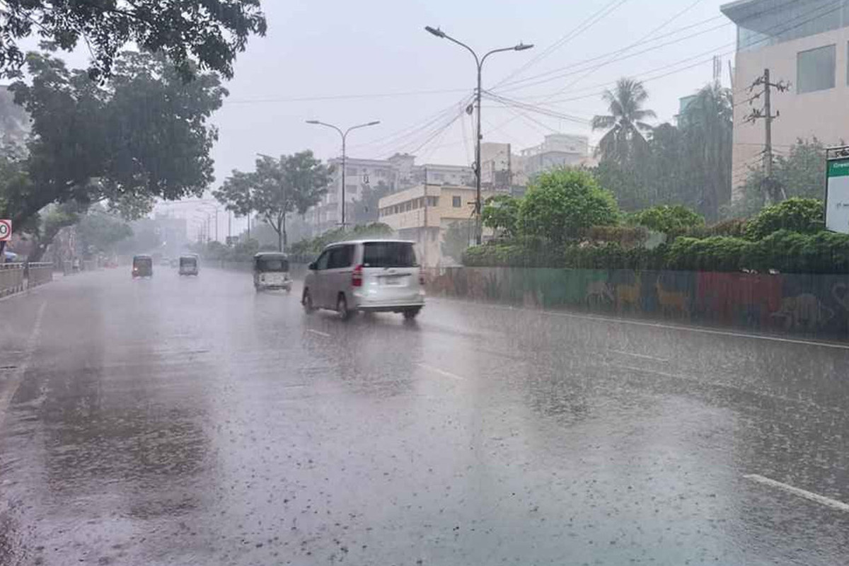 ঢাকায় বজ্রসহ বৃষ্টির আভাস
