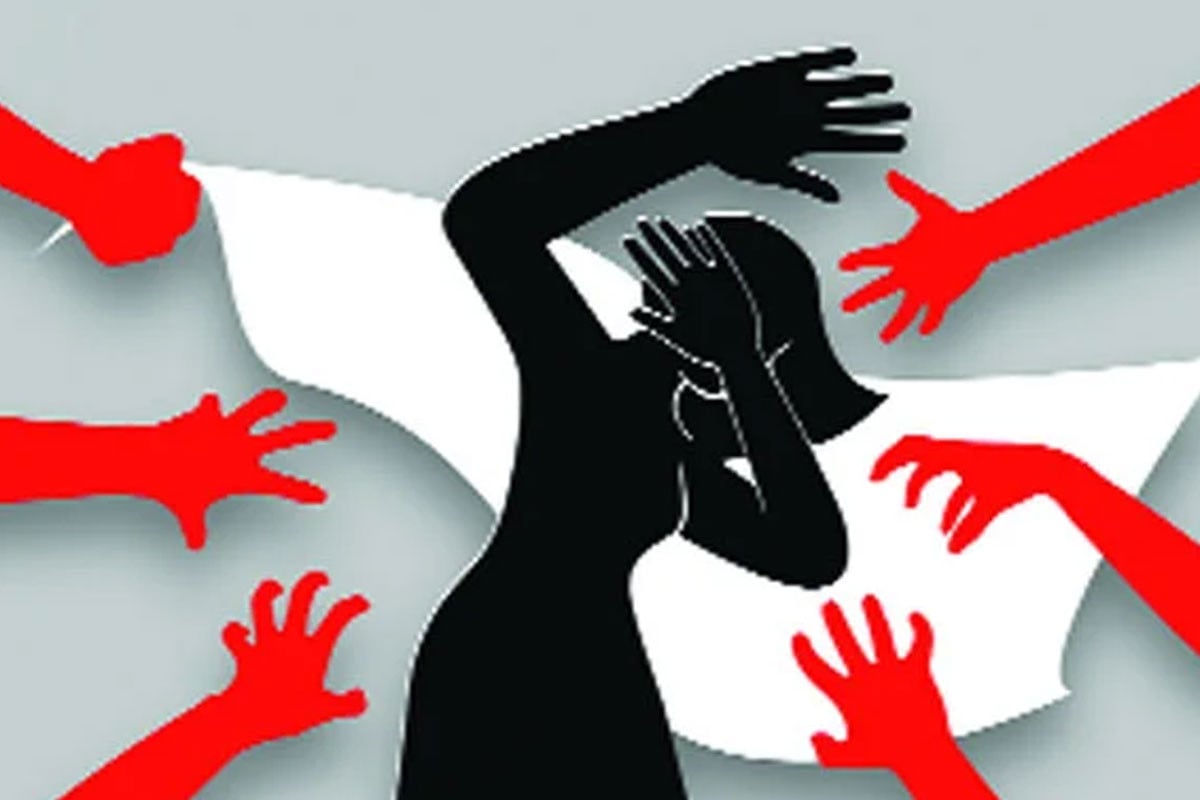 স্বামীকে আটকে রেখে গৃহবধূকে ধর্ষণের অভিযোগ, মামলা