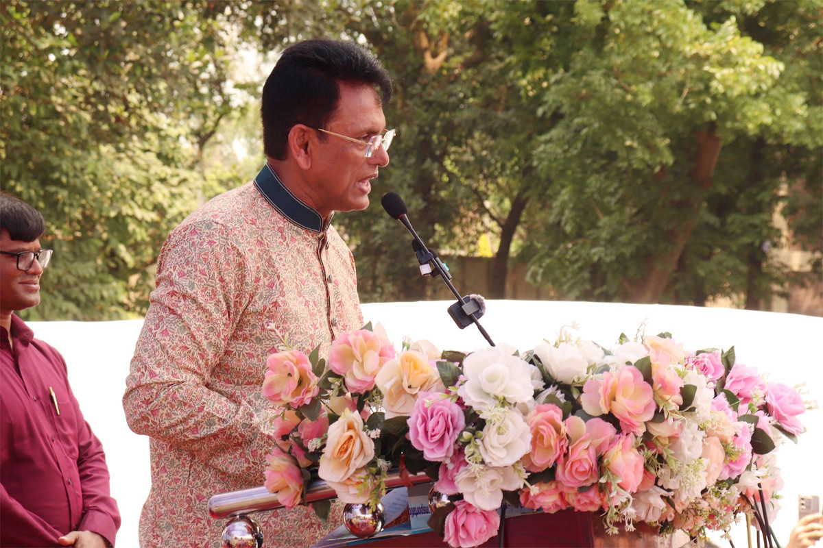 বট বাহিনী আমাকে নিয়ে ভুয়া ফটোকার্ড বানায়, ট্রল করে: শিক্ষামন্ত্রী