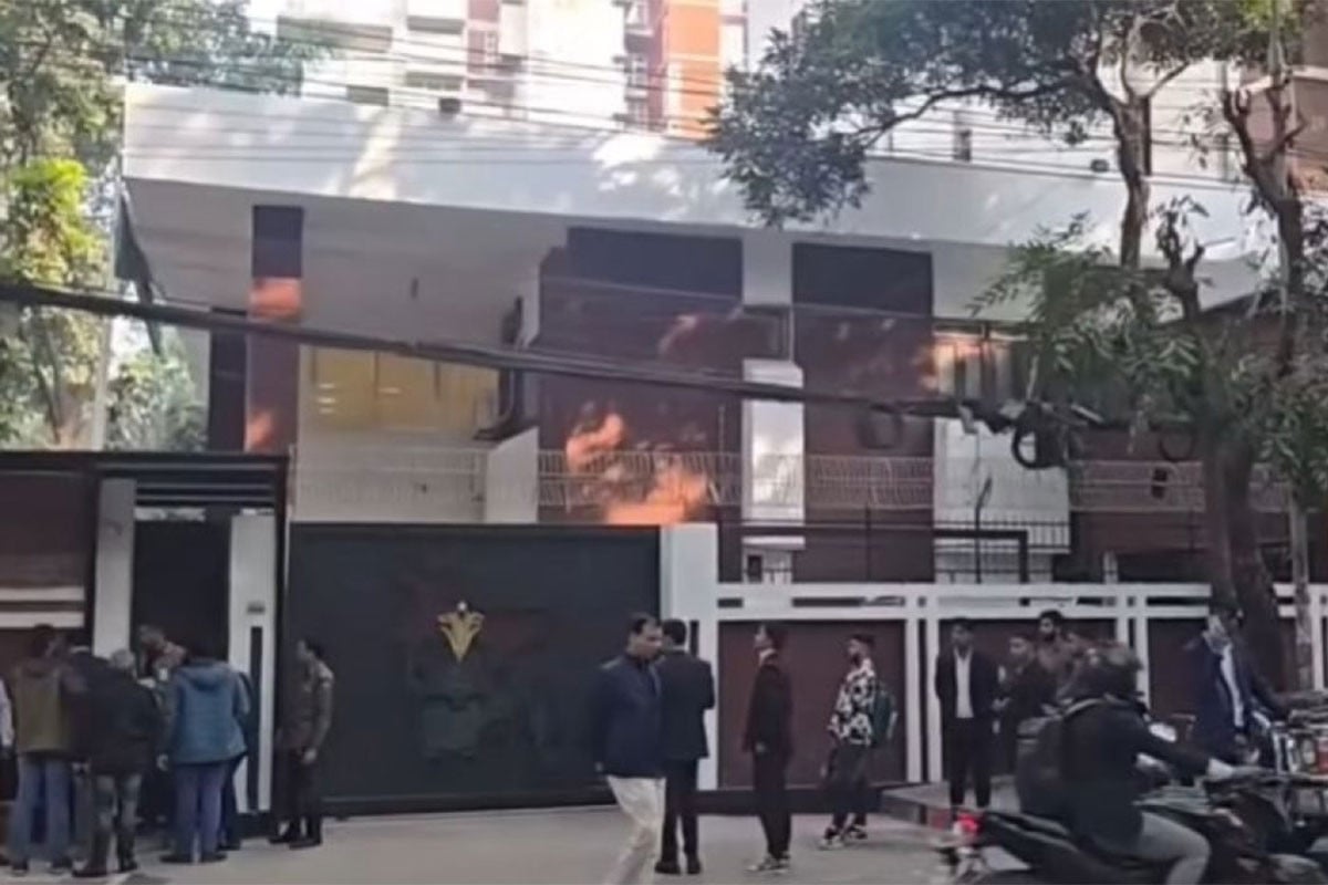 নারী আসনে মনোনয়ন প্রত্যাশীদের সাক্ষাৎকার নিচ্ছে বিএনপি