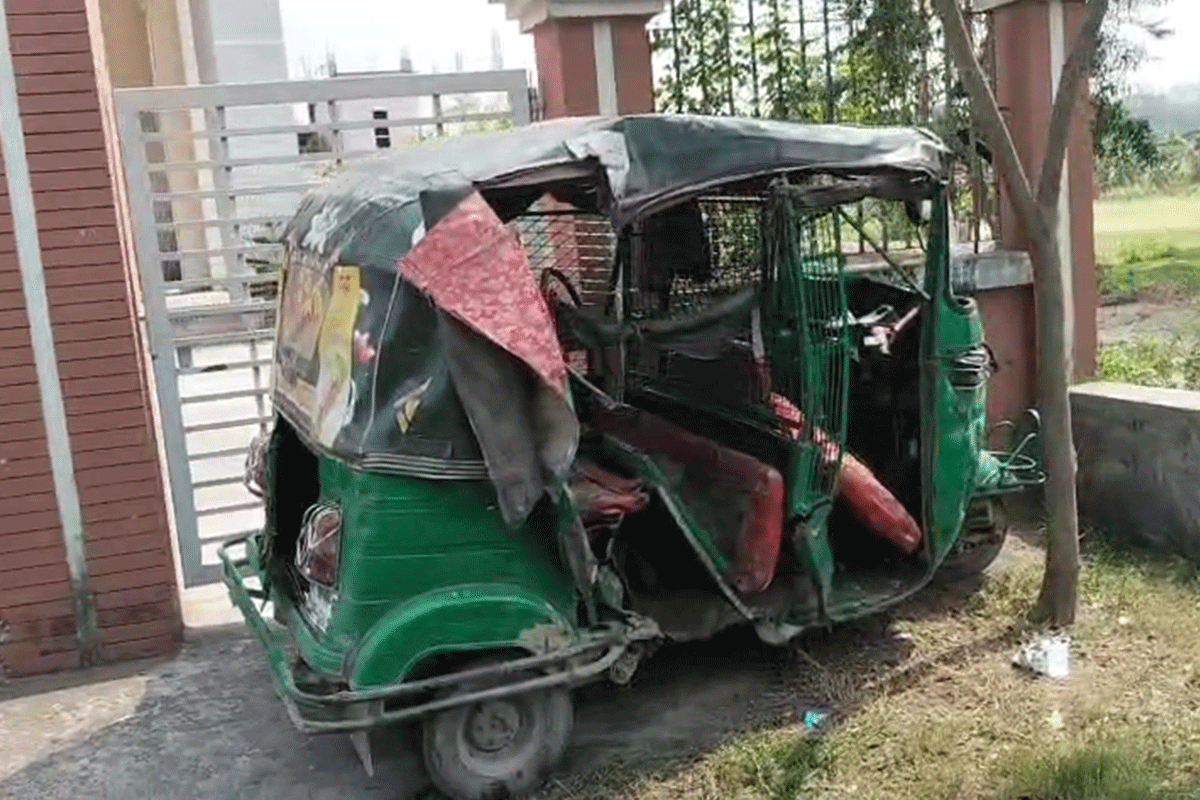 মুন্সীগঞ্জে সিএনজি-পিকআপ সংঘর্ষে আহত ৩