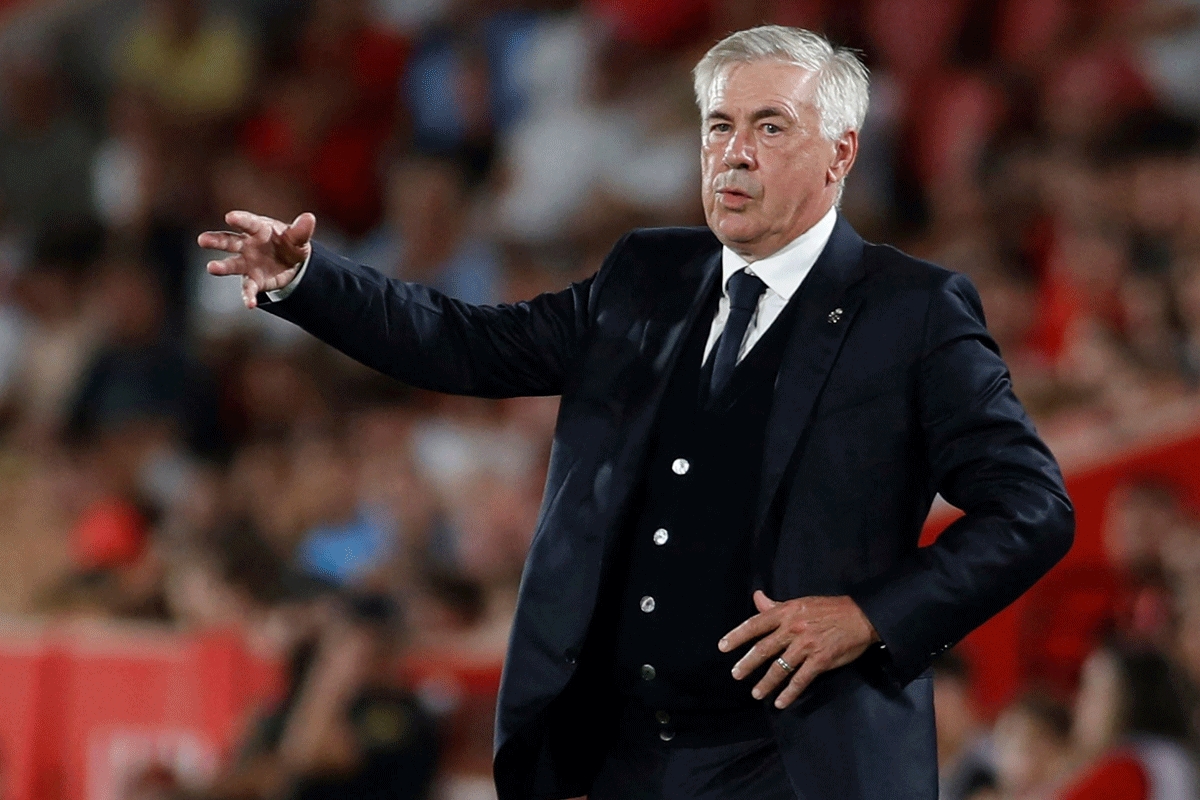 ইতালিকে প্রতিরক্ষামূলক মানসিকতায় ফেরার আহ্বান ব্রাজিল কোচের