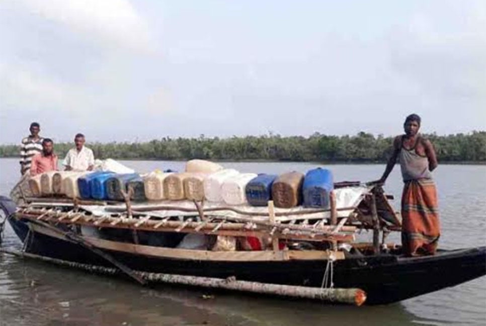 সুন্দরবনে বনদস্যু আতঙ্কে মৌয়ালরা