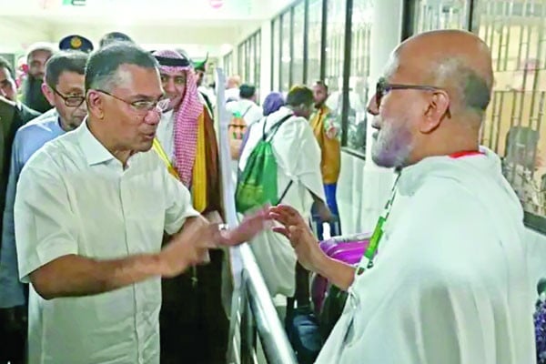 ঢাকা ছাড়ল প্রথম হজ ফ্লাইট