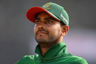 জয় হাতের মুঠোয় থেকেও কীভাবে হারল বাংলাদেশ, জানালেন মিরাজ