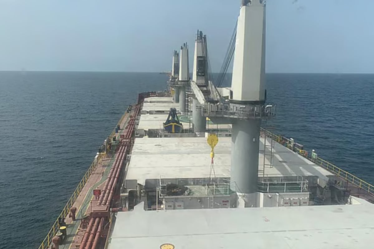 হরমুজ প্রণালি পাড়ি দিচ্ছে বাংলার জয়যাত্রা